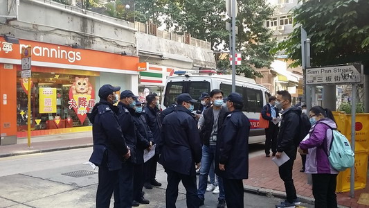 灣仔區環境衞生辦事處聯同多個部門進行聯合行動