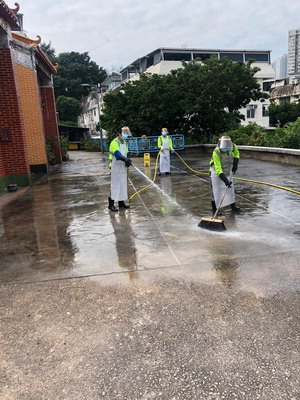 青衣的鄉村內進行清洗街道1