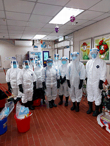 荔景某護理安老院進行清潔及消毒工作1